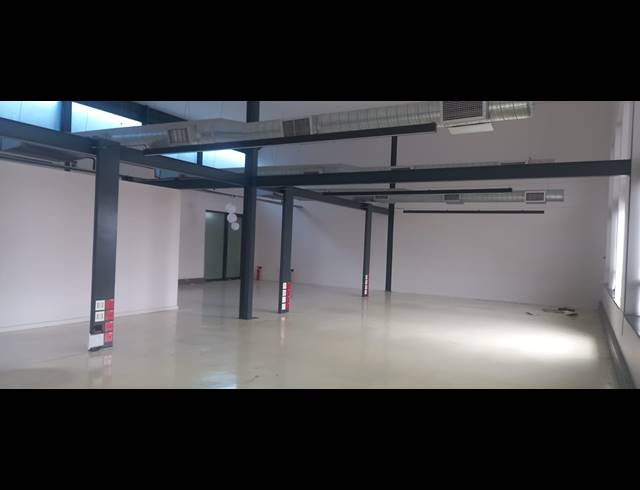 412M² OFFICE TO LET IN FERNDALE